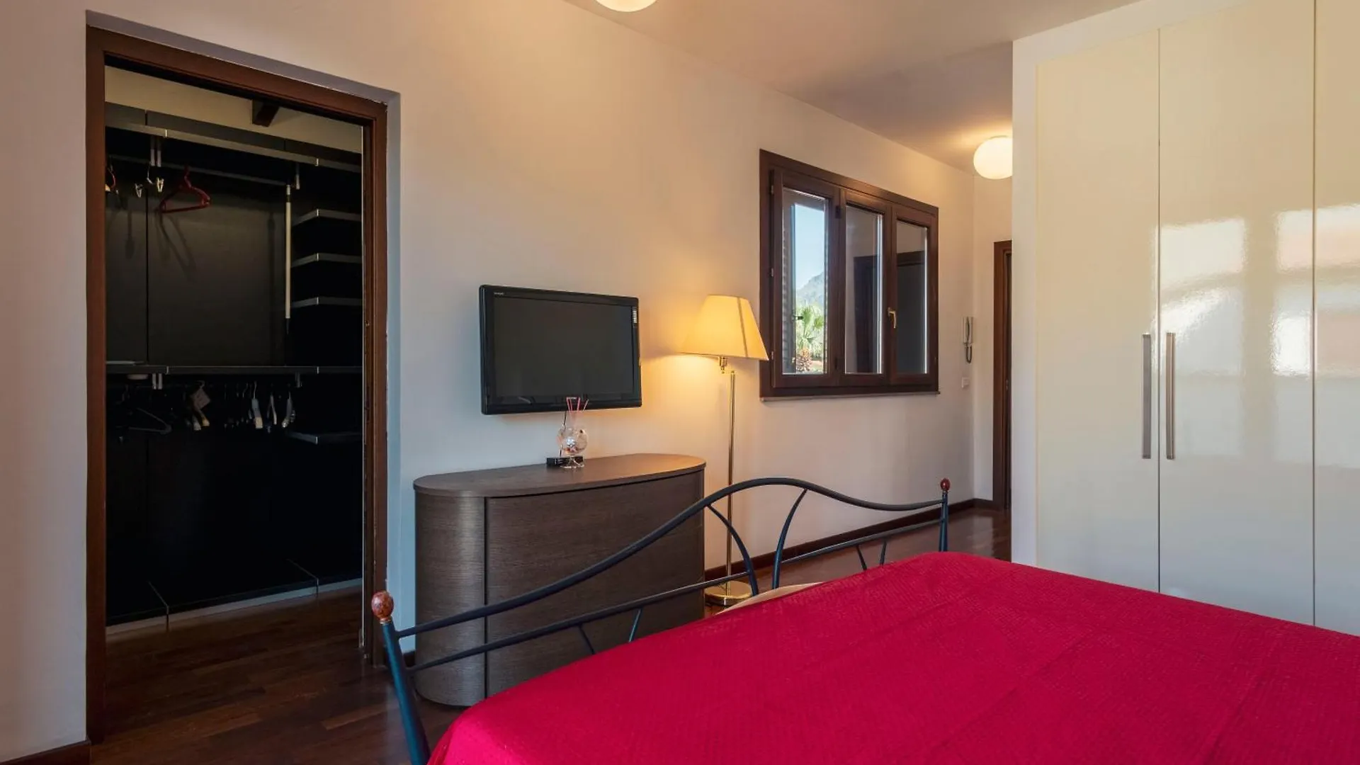 Villa Valery I Relax A Mondello Palermo Italy